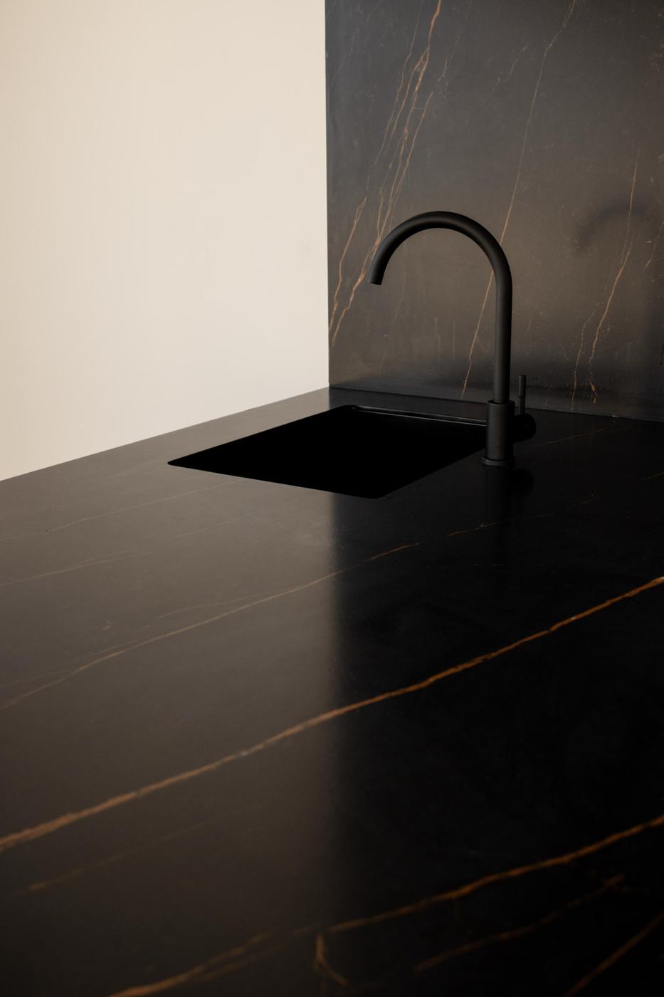Detalle de tope de cocina en Balcony